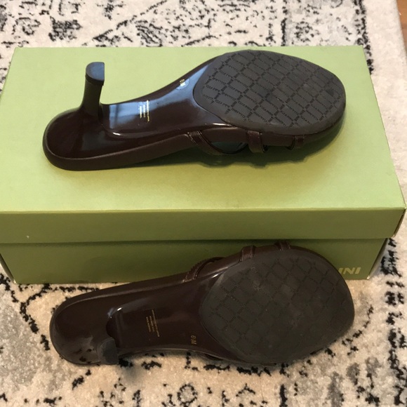 Gianni Bini Brown leather heels. - Picture 2 of 4